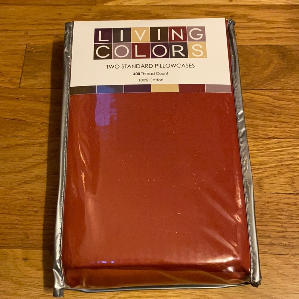 NWT Living colors standard pillowcases (2)